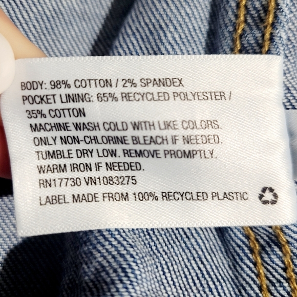 UNIVERSAL THREAD Women's Denim Freeborn Jean Jacket Trucker Style Size Small - Picture 11 of 11